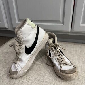 Women’s/youth nike blazer mid 77 high top sneaker